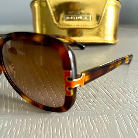 Tory Burch shades and case - Picture 3 of 4